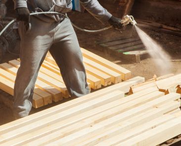 Come_proteggere_dal_fuoco_una_parete_con_struttura_in_legno